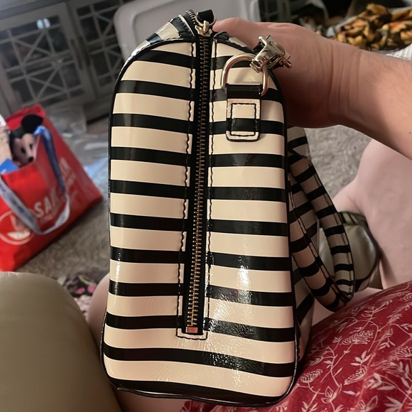 Kate Spade patent purse - Picture 8 of 8